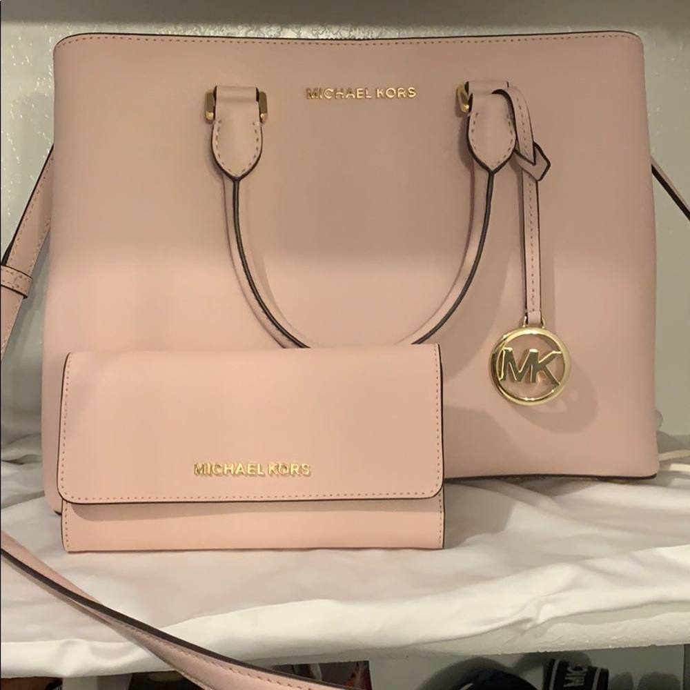 Michael kors purse and wallet